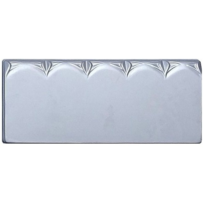 Shape patterned border